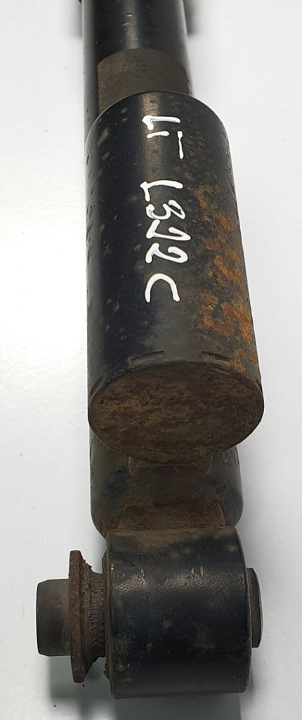 Амортизатор лівий задній задній range rover iii l322 ah42-18k004-ad Ціна