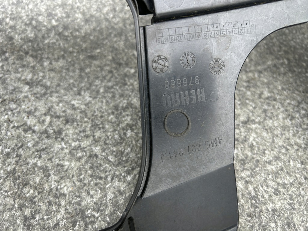 Audi q7 4m рестайлинг  s-line накладка бампера задний  4m0807521j 4m0807941j Киев