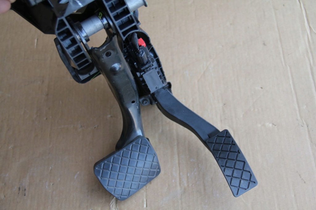 фото №5, Педали ускорения тормоза vw atlas 5qn723058b