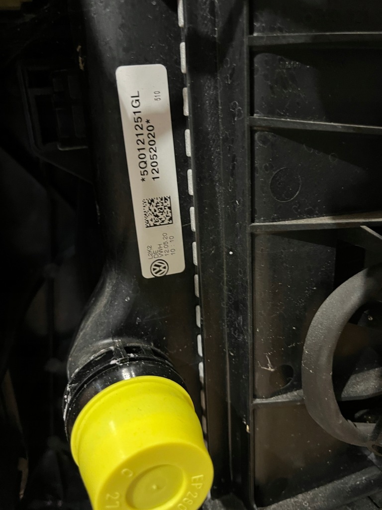 Audi q3 83a 35 tfsi 150 km ремінь pelka радіатор вентилятор 5q0121203de 2019- Ціна