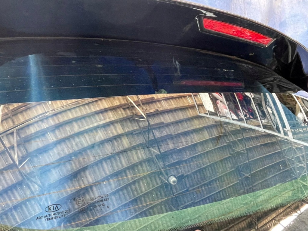 Кришка багажника багажника задній задня комплектна kia sportage iv Зі Шроту