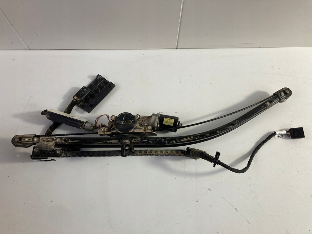 Купить Chrysler pacifica 2017+ механизм дверь задняя правый направляющая модуль 68368918ac