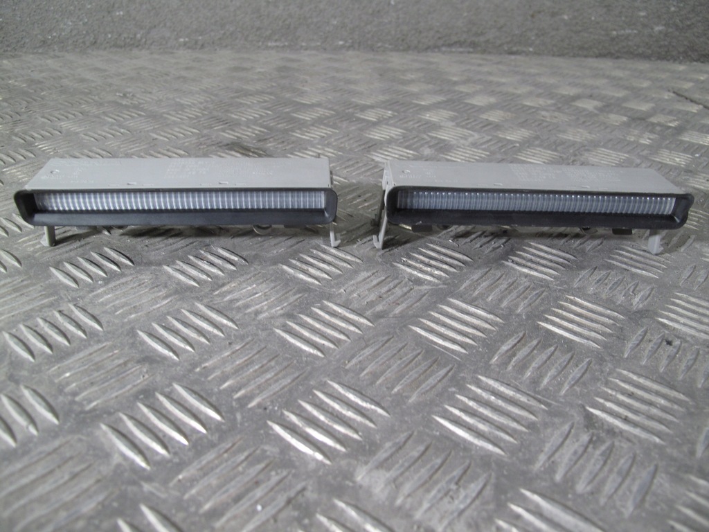 фото №1, Лампа сигнальна внутрішня scania r s