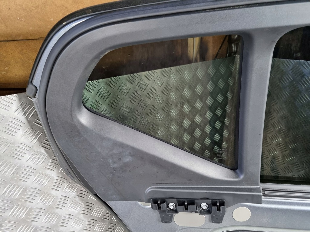 фото №12, 2019 volvo xc40 двері задні