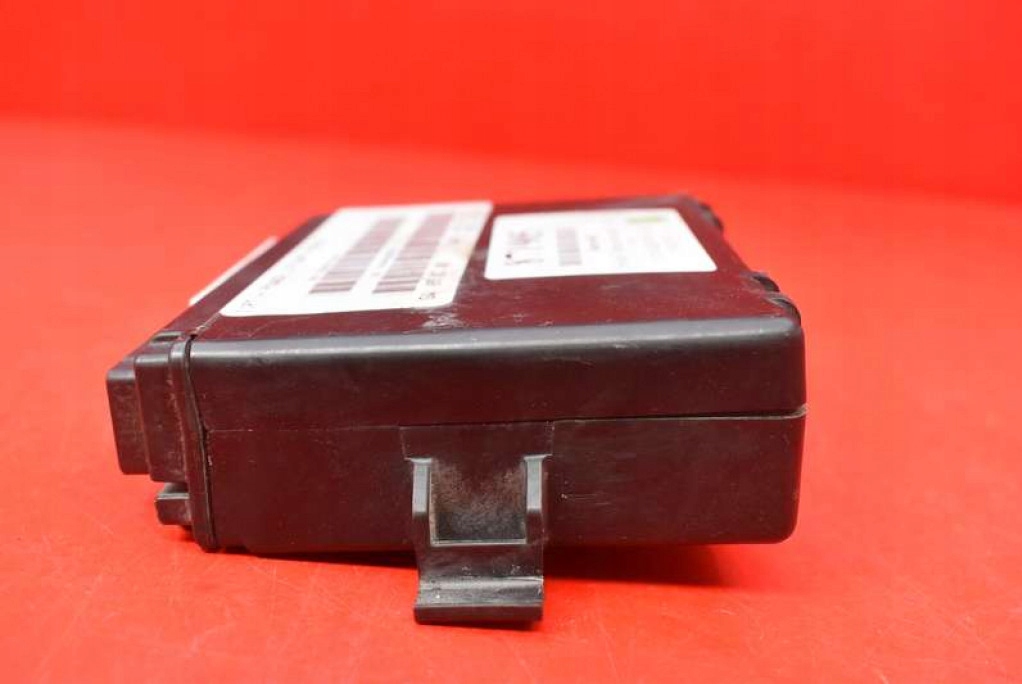 фото №5, Блок управления модуль задний крышки p68079913ab chrysler town and country v 07-16