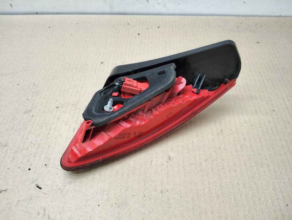 фото №7, Лампа задняя правая + левая w крышка багажника peugeot 3008 i lata 2009-2013