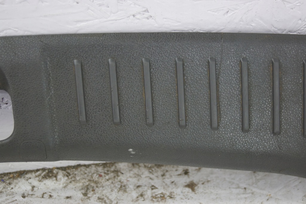 Накладка порог багажника поперечина задняя ford kuga 1 Недорого