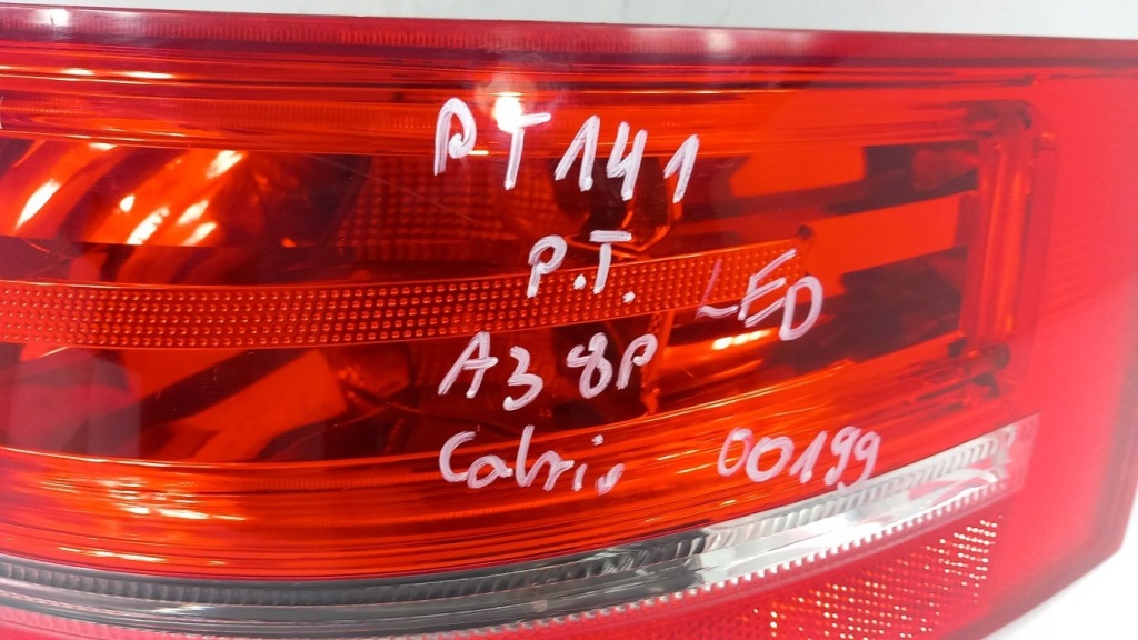 фото №2, Audi a3 8p cabrio лампа задня права led