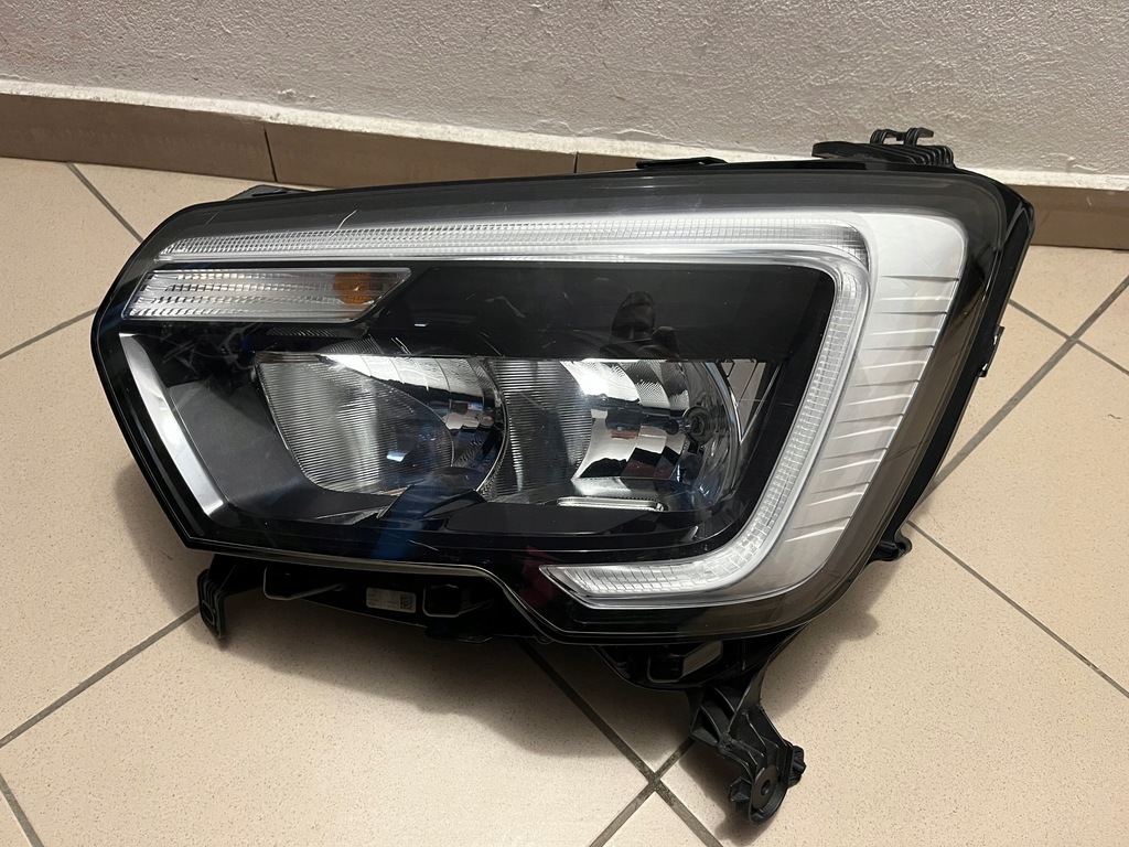 фото №1, Renault master iv 4 led лампа передняя перед левая 260607867r