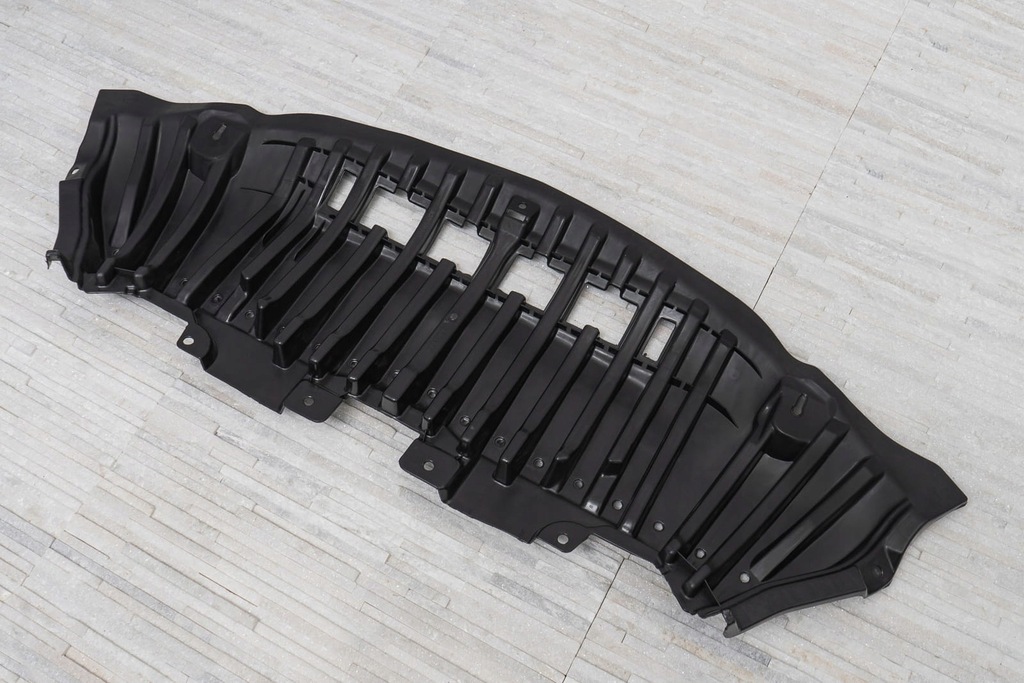 фото №10, Mercedes c-class w205 14-21 4matic захист бампера a2055200700 + болти