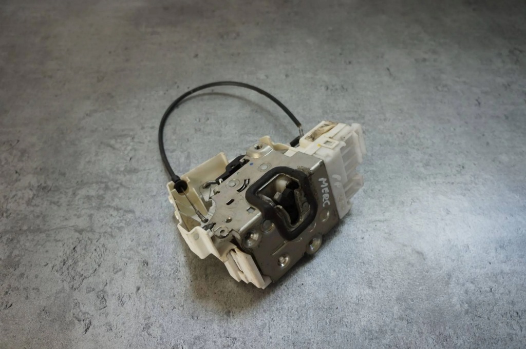 фото №2, Замок правый перед передний mercedes r w251 4 pin