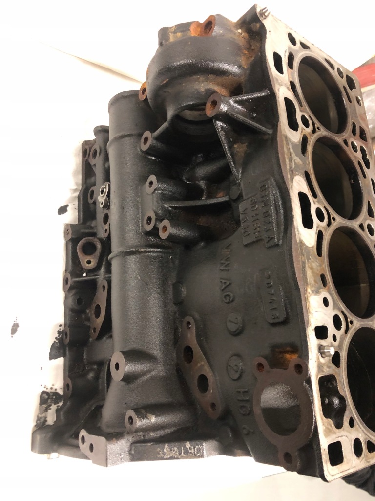 фото №1, Блок двигателя 2.0tdi 190km vw audi det deta detb