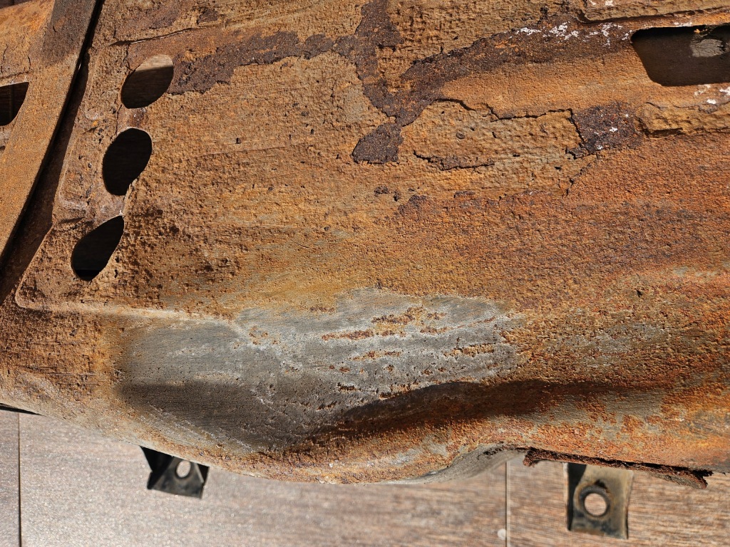 Jeep cherokee kk 07-12 2.8 накладка бака топлива в Украине