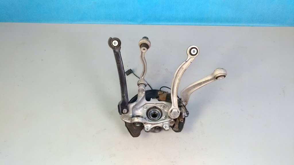 фото №7, W205 c220 комплект поворотный кулак рычаги правый задняя