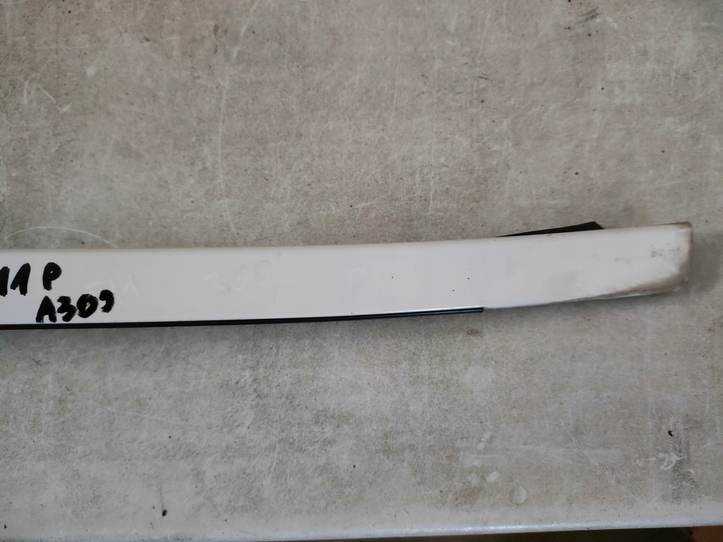 фото №5, Bmw f10 f11 молдинг стекло правая alpinweiss