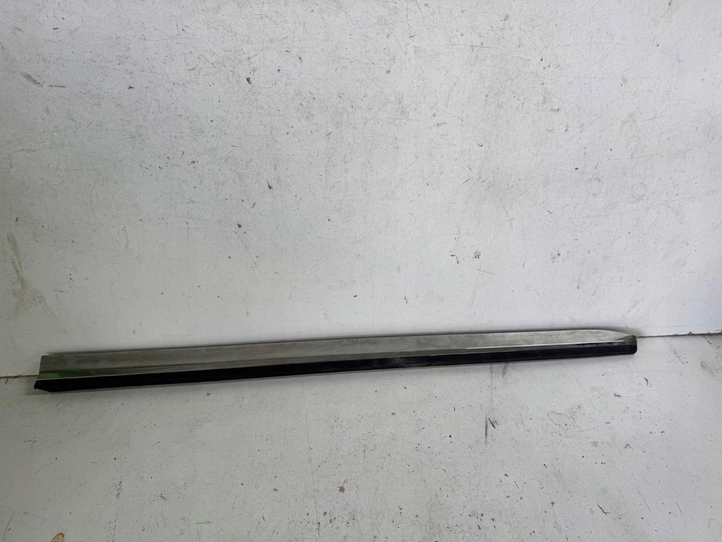 фото №1, Молдинг права перед renault clio v 5 19-