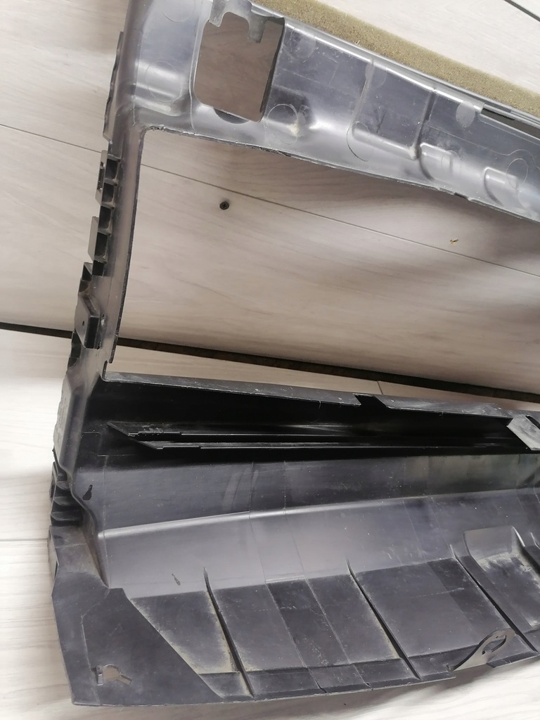 фото №6, Porsche macan 95b впуск повітря задня 95b121707f