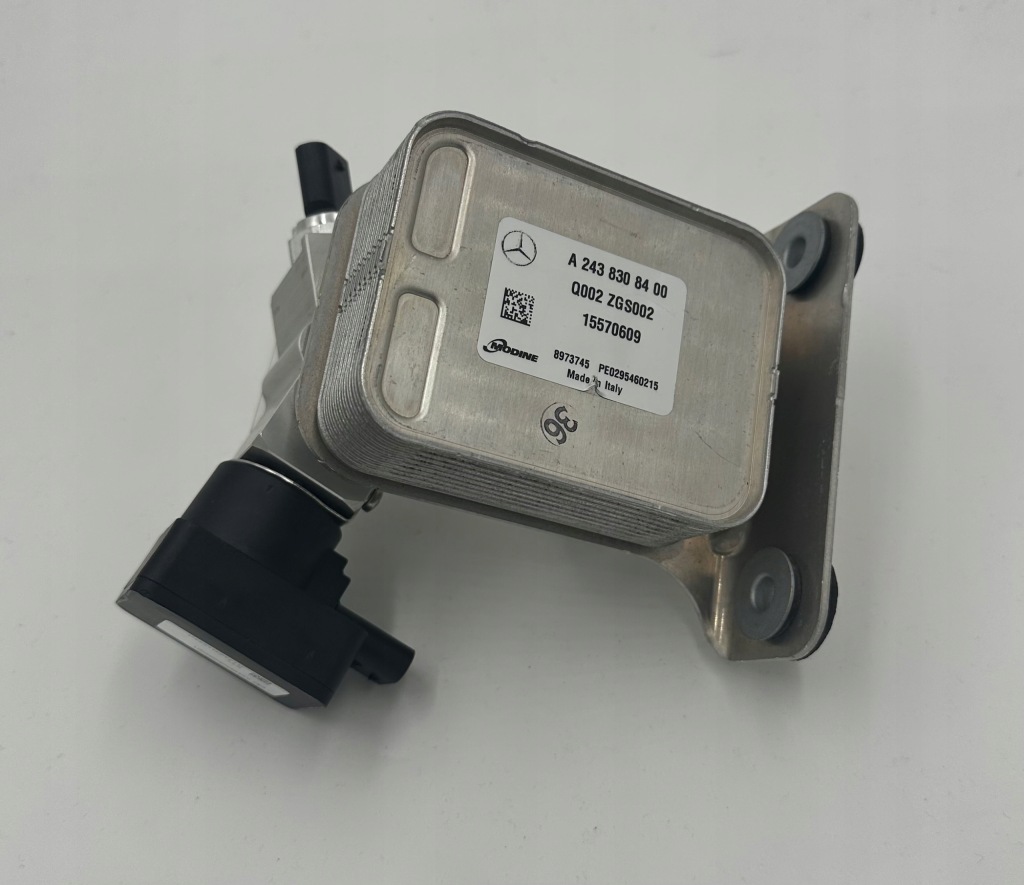 Купити Радіатор mercedes nowa a2438308400