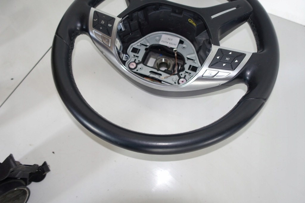 фото №9, Mercedes w204 воздуховод c-klasa lift w246