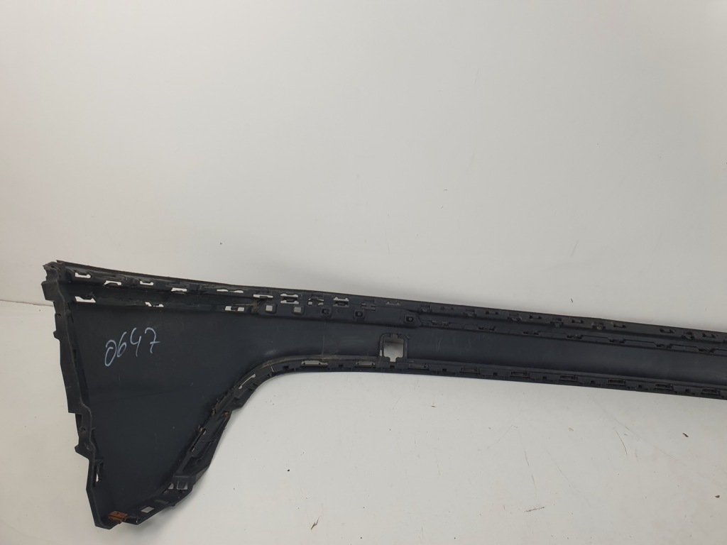 Купити Спойлер бампера задня vw tiguan ii 5na807521b