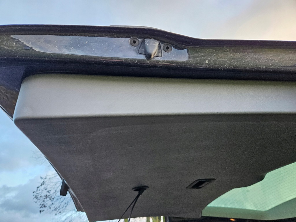 фото №10, Оббивка кришки сіра vw t5 multivan