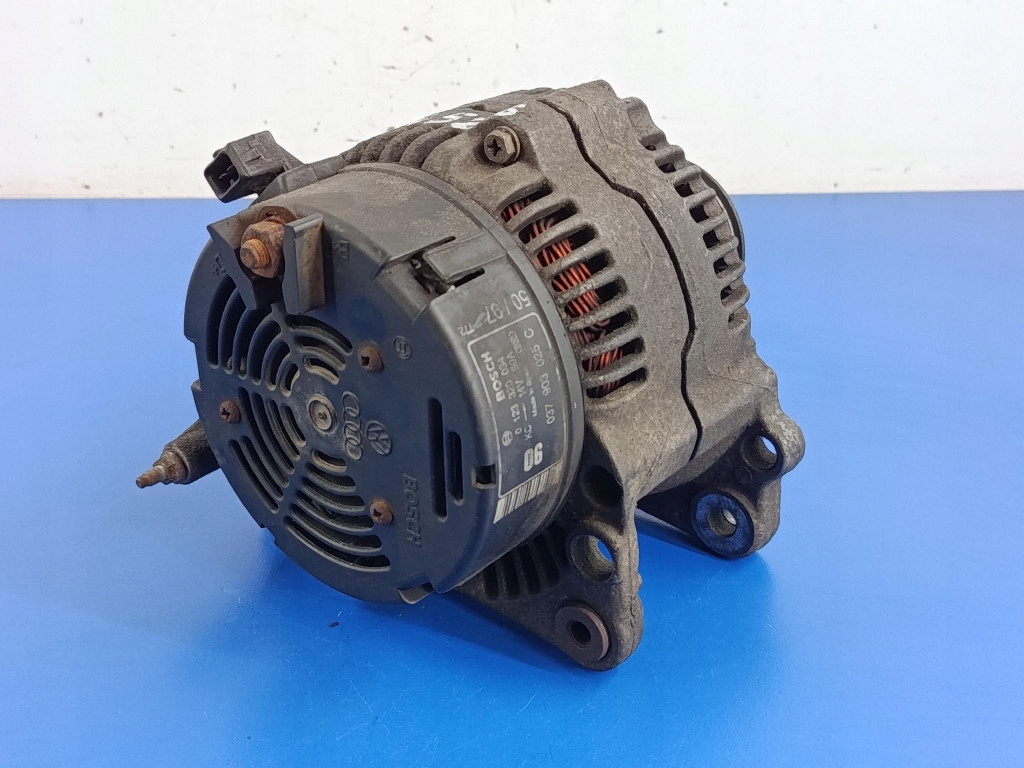 Skoda octavia 1.8 20v генератор 037903025c bosch 0123320034 90a test Оригинал