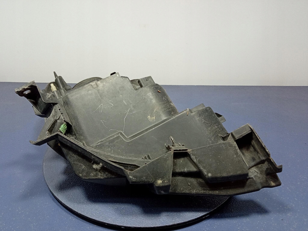 фото №9, Renault clio iii фара левый перед лампа передняя 7701061071