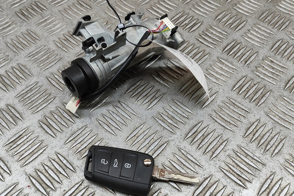 фото №8, Volkswagen golf mk7 замок запалювання з ключ 434mhz 1k0905851 1.4i 2018 272927