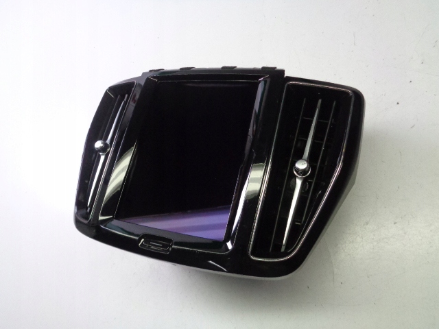 фото №1, Экран дисплей решётки volvo xc60 ii 2016-