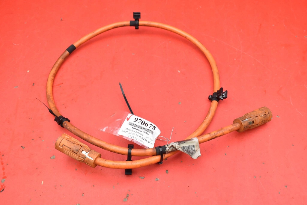 фото №1, Шланг wysokiego напряжения аккумулятора a2135405305 mercedes e-klasa w213 e350