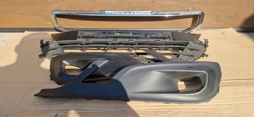 фото №1, Решётка радиатора решётка zderzeaka перед передний peugeot 508 i lift