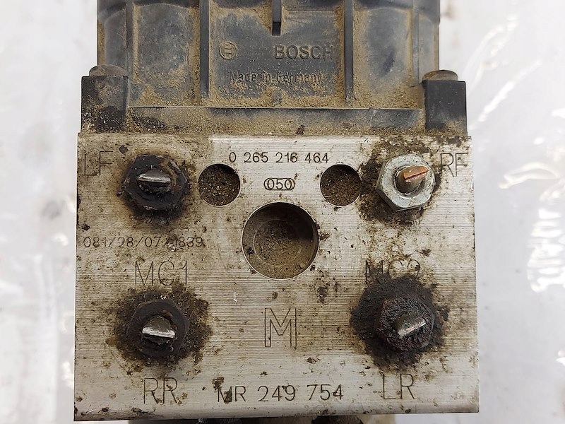 фото №7, Насос модуль abs mitsubishi carisma mr249754 0265216464 0273004225 bosch