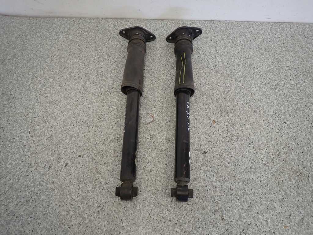 фото №1, Hyundai ix35 амортизатор задняя левый lub правый