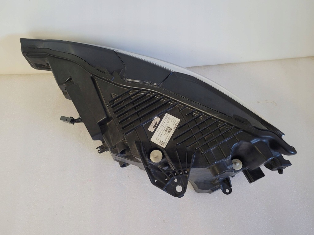 Купить Volvo xc60 2 2 рестайлинг  фара правый  full led система правая  32337383