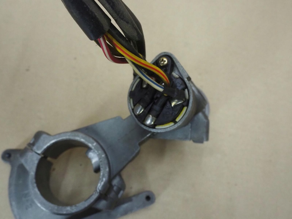 фото №10, Hyundai h1 h200 97- замок зажигания 2x ключ вкладка