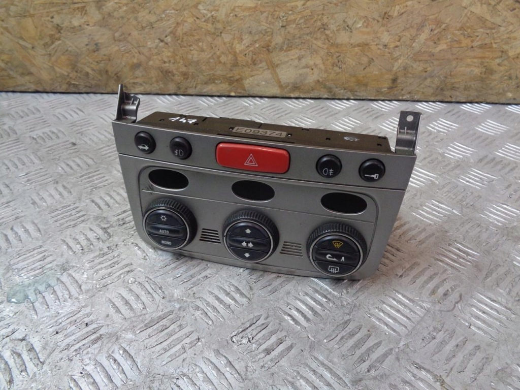 фото №3, Панель обдув кондиционера alfa romeo 147 lift 04-