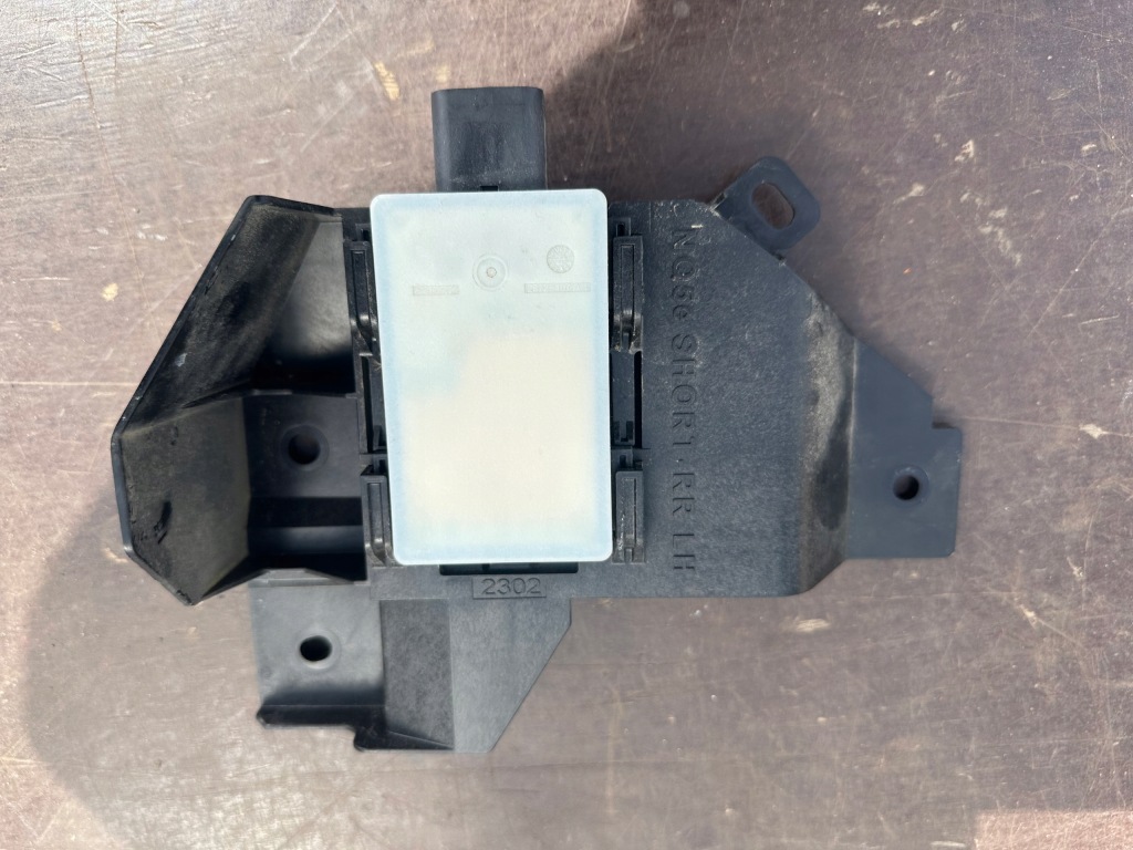 Купити Kia sportage v датчик мертвого pola лівий 99140-r2020