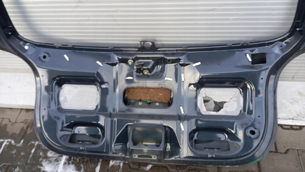 фото №14, Задняя крышка багажника citroen xsara picasso 01r 1.8b