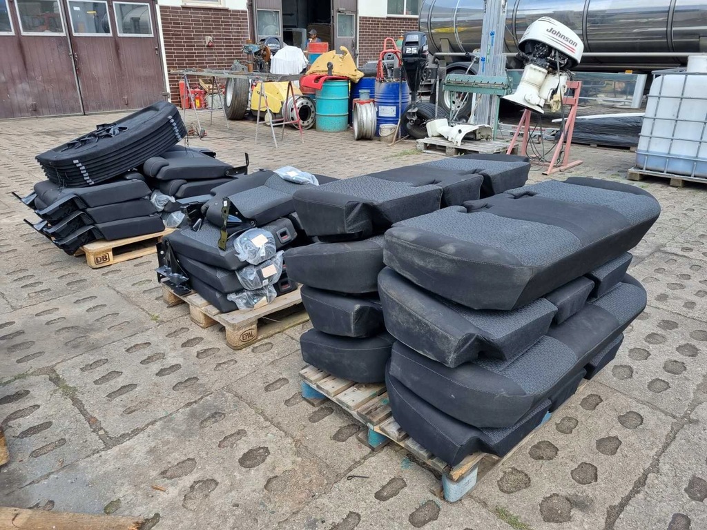 фото №9, Заднє сидіння задня універсальна