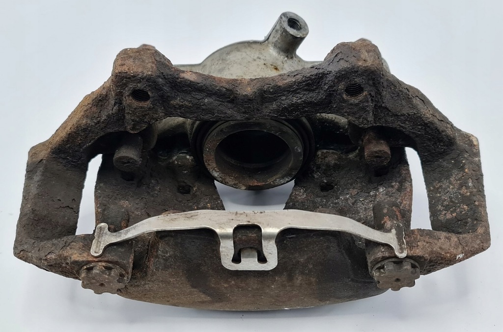 фото №5, Суппорт тормозной левый перед mercedes w212 3.0 cdi