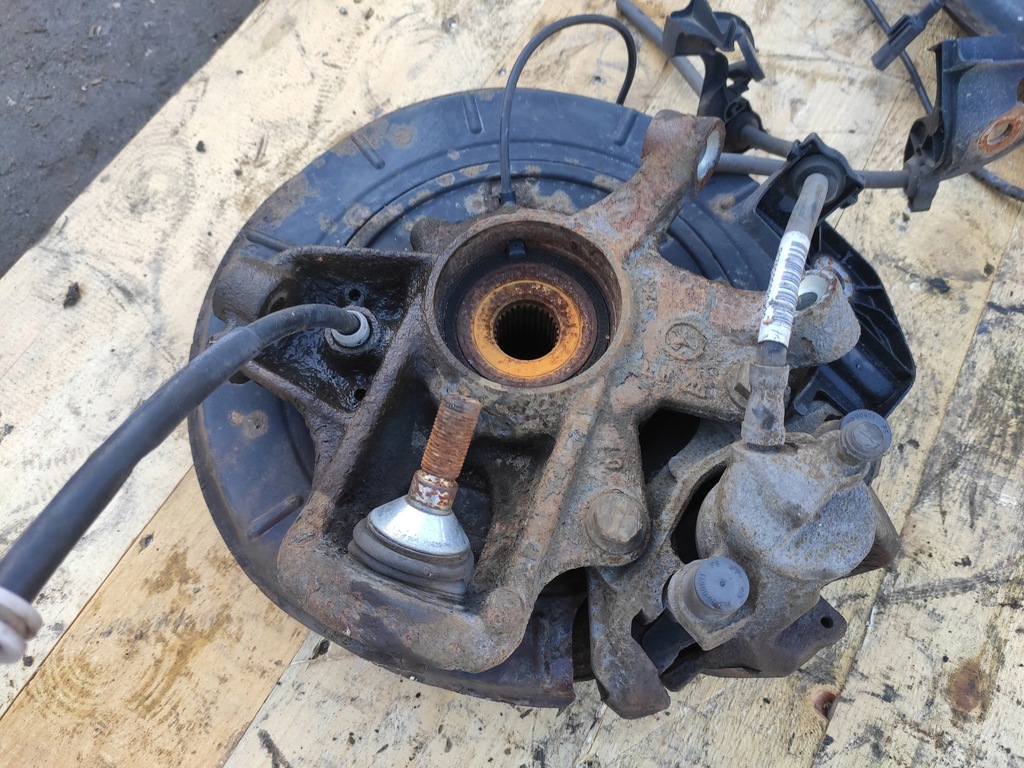 фото №11, Mercedes w251 поворотный кулак ступица диск суппорт правый левый задняя oryg