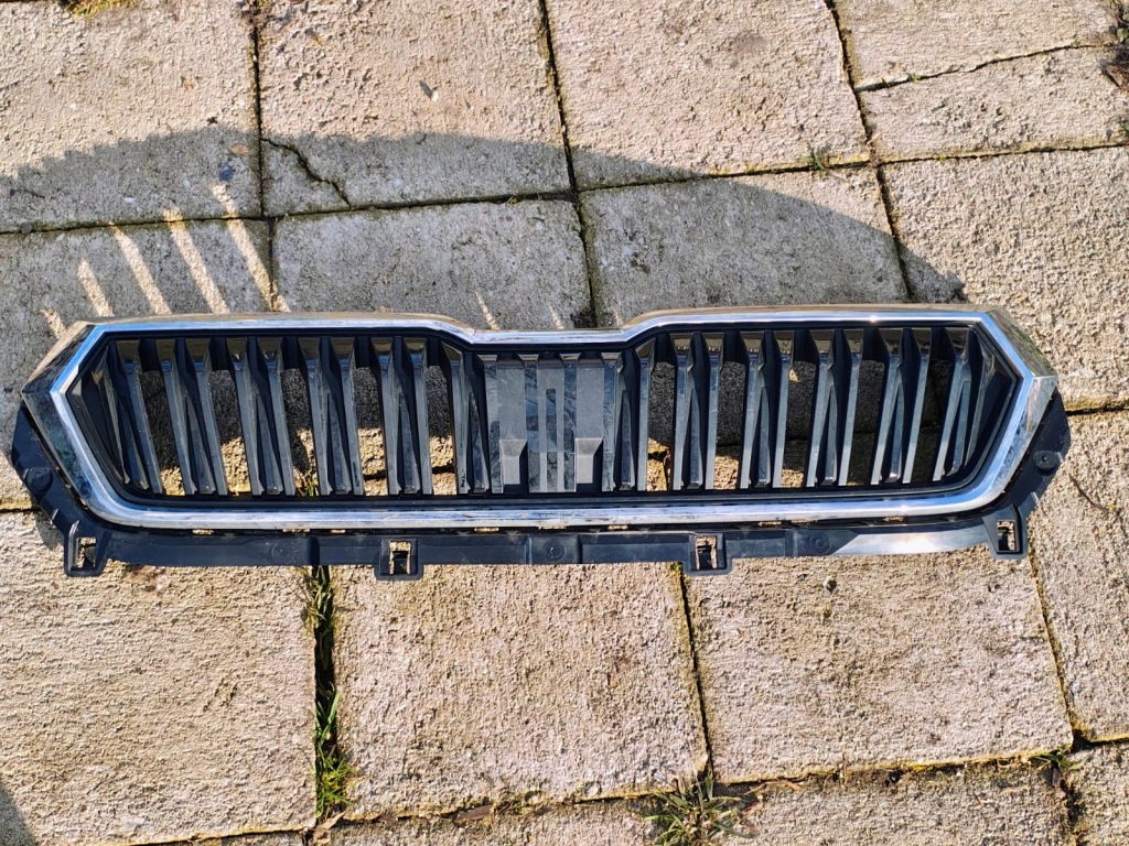 фото №1, Решётка радиатора решётка радиатора перед передний skoda karoq lift 57a853653g полный org