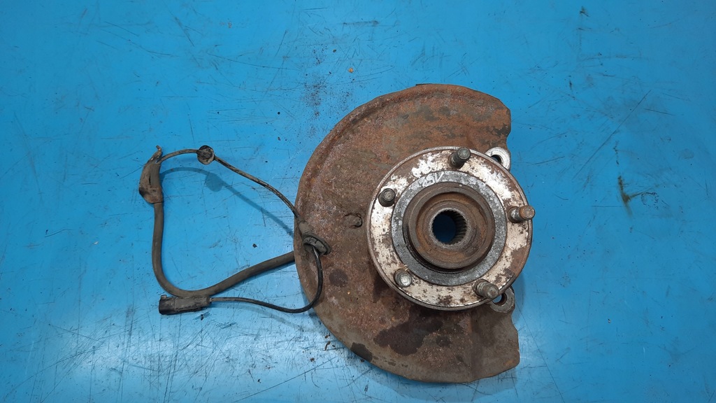 фото №1, Поворотный кулак правая jeep patriot 2.0 crd 06-11r