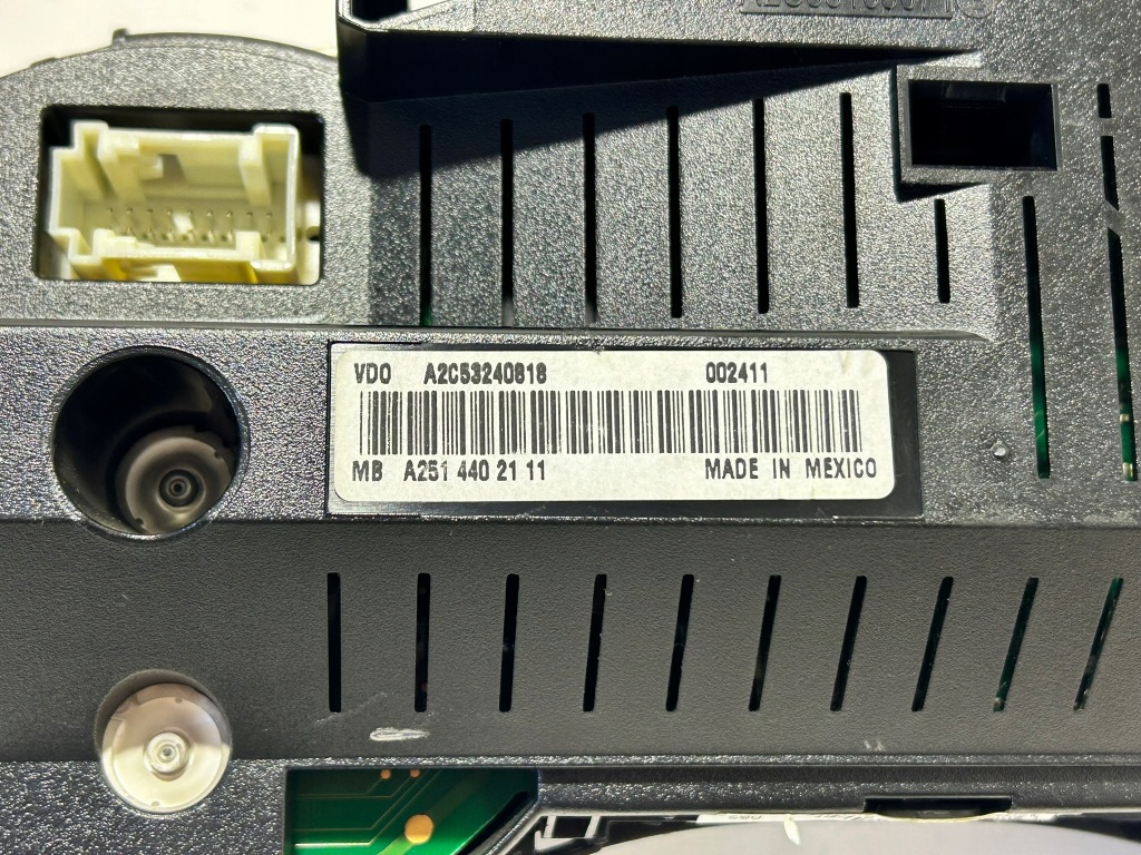 Счетчик приборы mercedes w251 cdi 2514402111 с Разборки