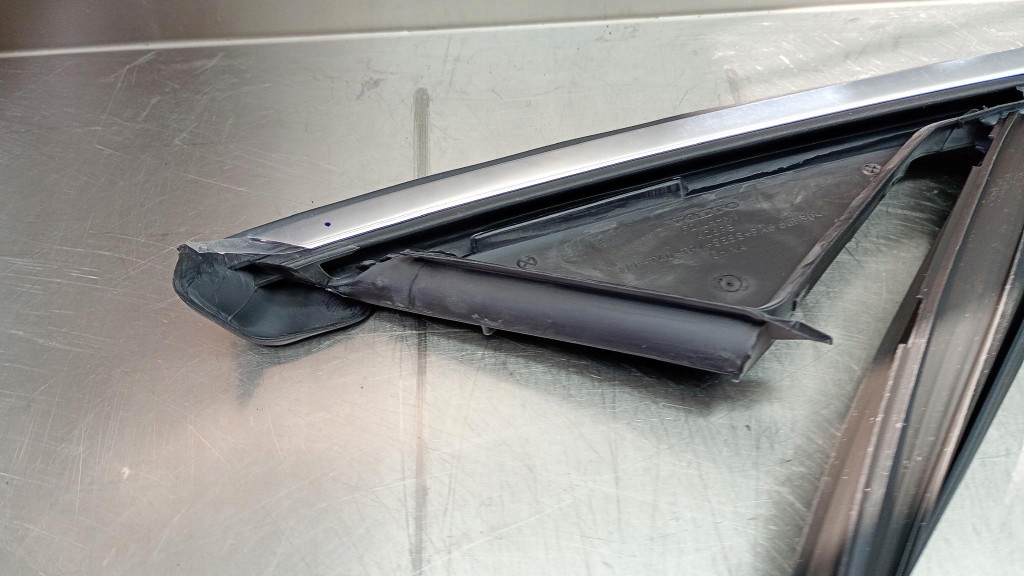 фото №8, Молдинг дверь перед левая оригинальный номер 31108872 volvo v60 ii s60 iii 18-25r nowa