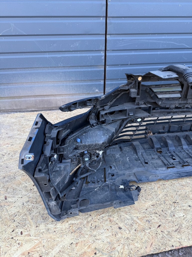 Бампер передний перед комплектный  renault megane iv terqe 6 pdc с Разборки