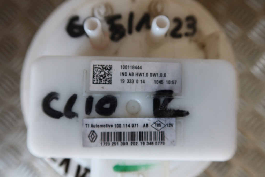 фото №4, Насос пального clio v 172025139r