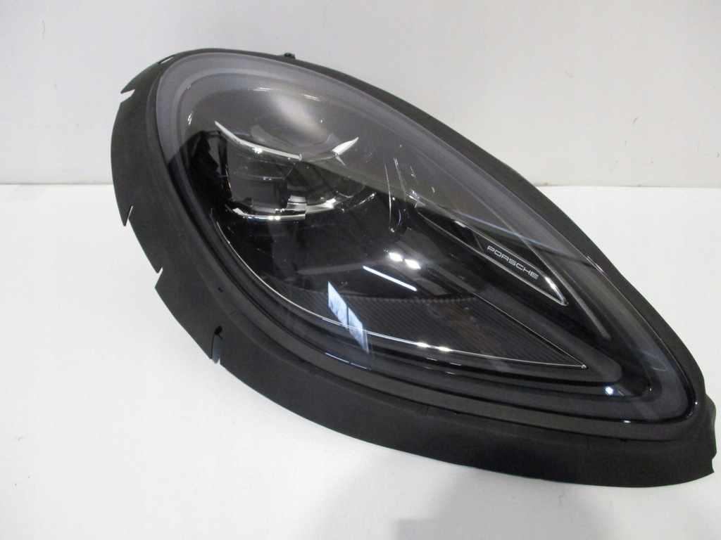 фото №1, Лампа права full led macan 95b941016f matrix