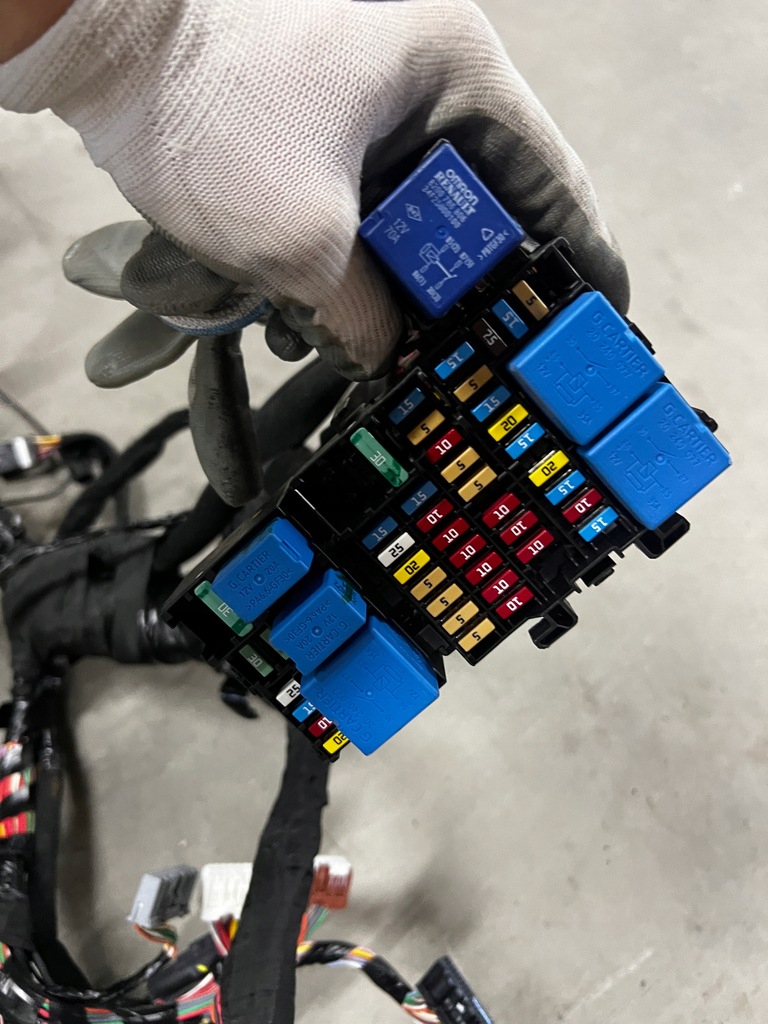 фото №8, Електропроводка джгут салону панелі renault captur i przedlift 0.9 tce