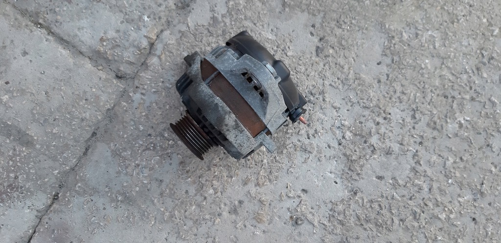 фото №1, Генератор toyota sienna 03-10r 3.3